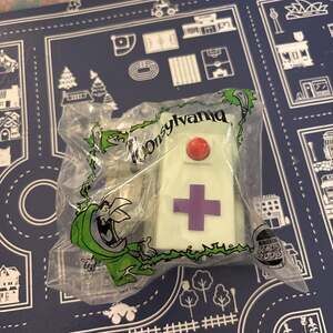 Vintage 1998 Burger King Kids Club Toonsylvania Ambulance Gurney Getaway